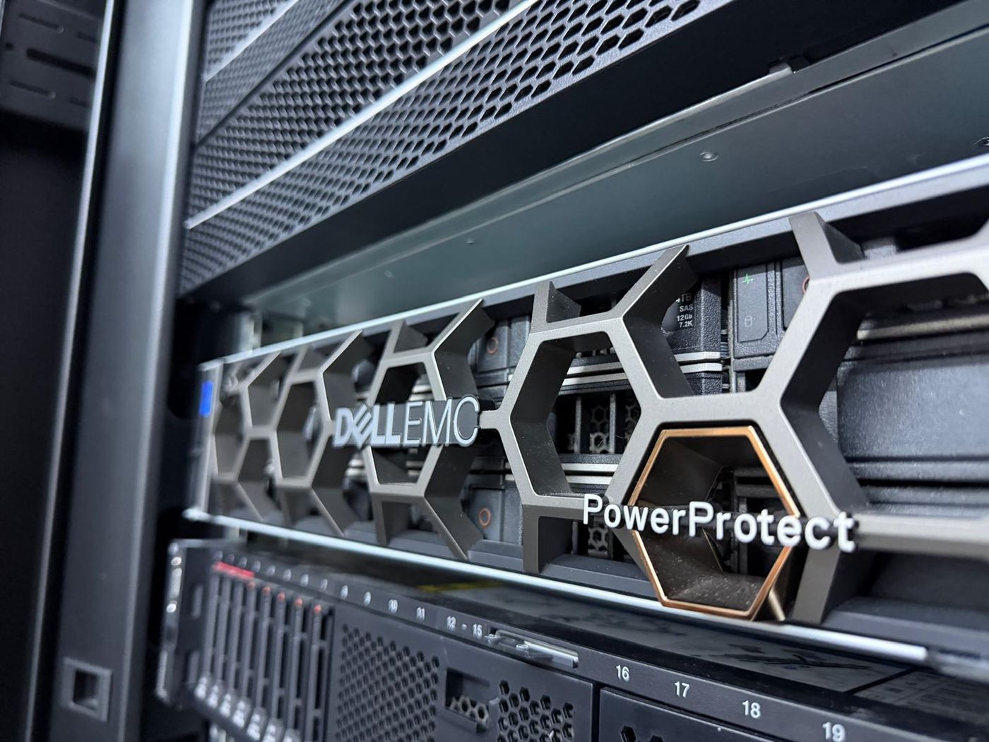 Dell EMC PowerProtect yedekleme ünitesi
